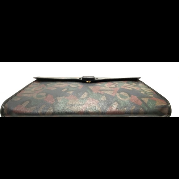 Vintage Emanuel Ungaro Enveloped  (clutch)Leather - Picture 5 of 8